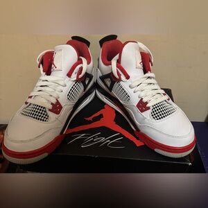 Nike Air Jordan 4 Retro "Fire Red"